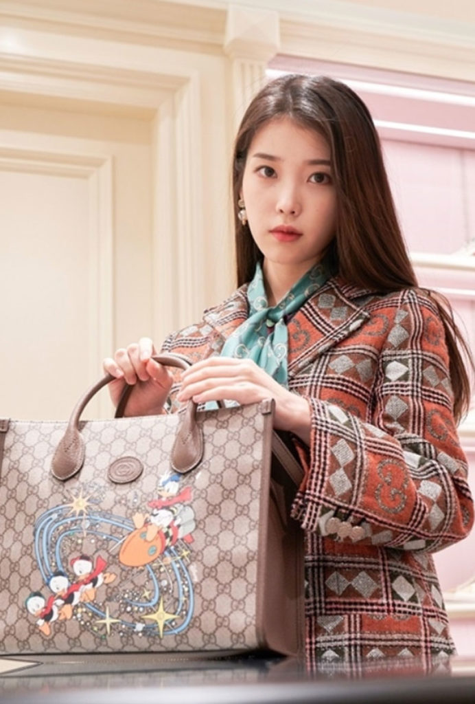 IU　グッチ