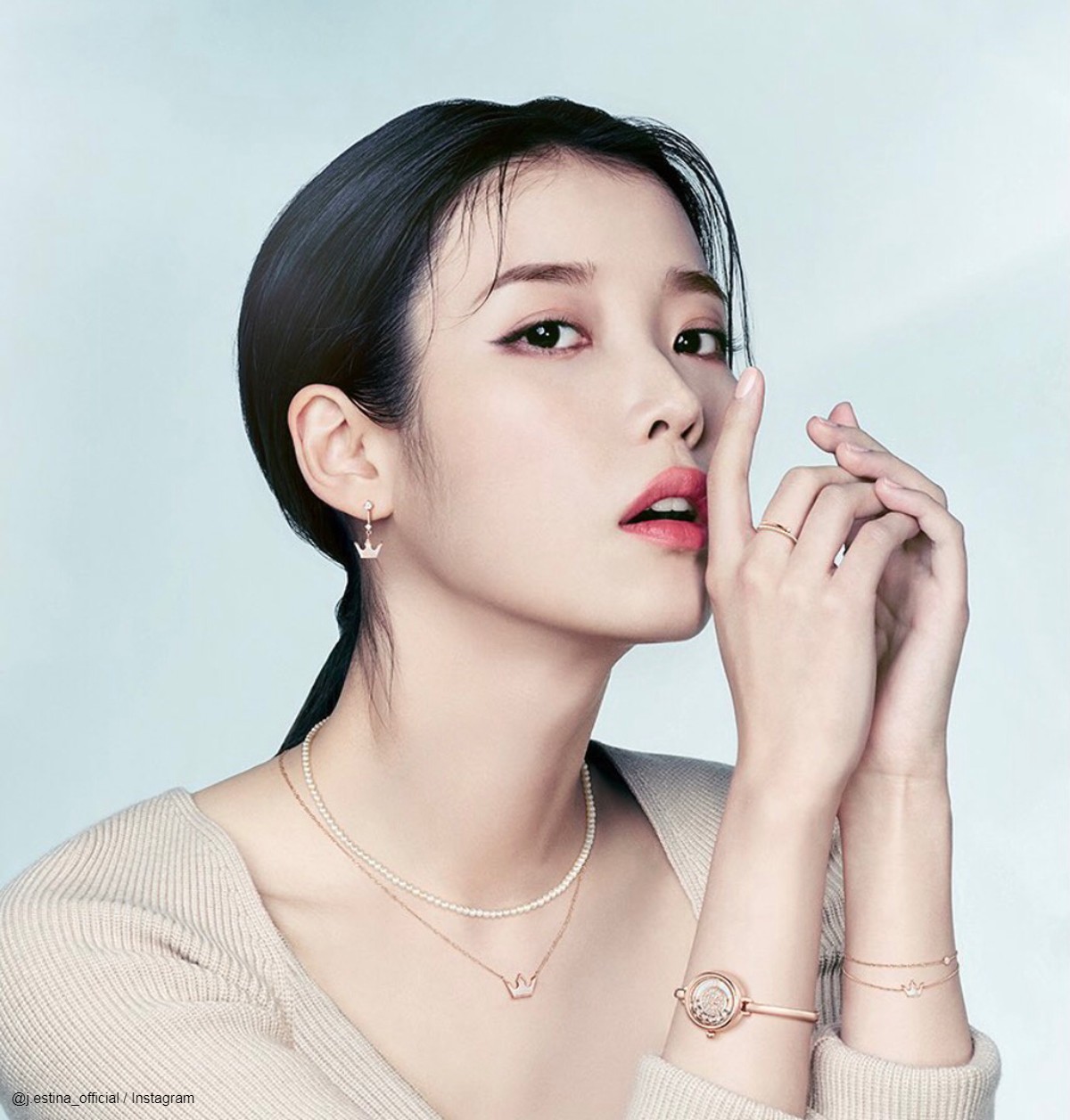 IU